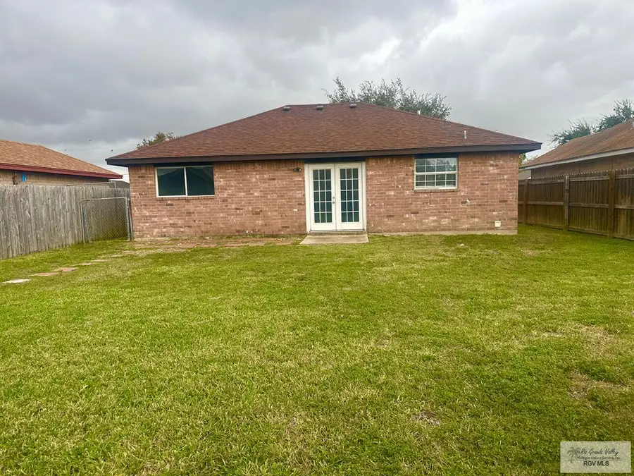 250 Kiwi Ln., Brownsville, TX 78521 - Image #3