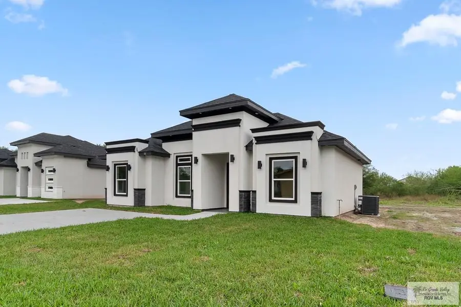 18 N Iowa, Indian Lake, TX 78566 - Image #2