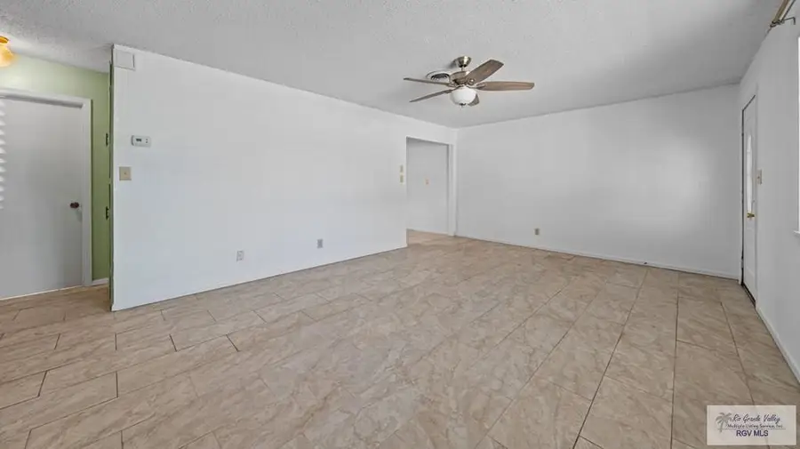 218 E Dunkin Cir, Harlingen, TX 78550 - Image #3