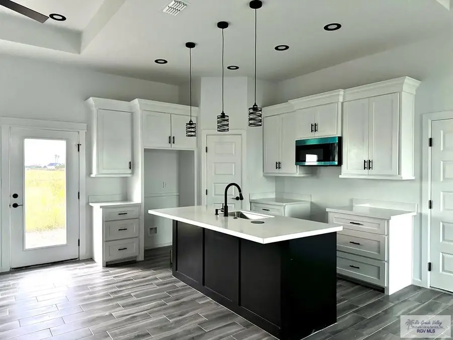 17911 Spruce St, Harlingen, TX 78552 - Image #3