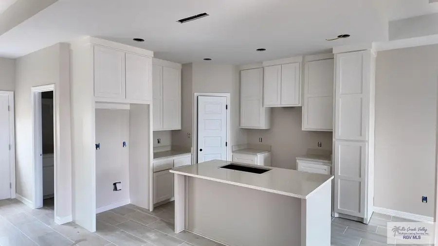 6252 Panther Dr., Brownsville, TX 78521 - Image #2