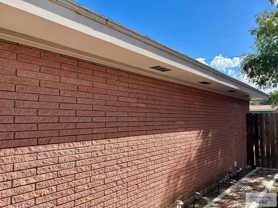 210 E Linda St, Harlingen, TX 78550 - Image #3