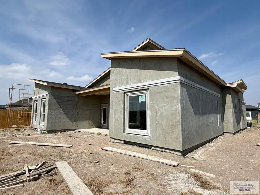 7201 Lake Shasta, Brownsville, TX 78520 - #3