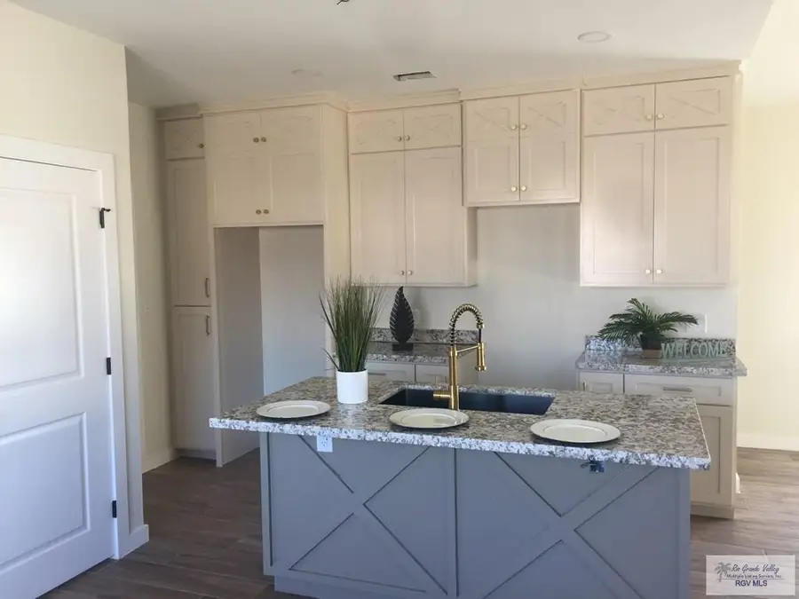 2428 Calle Moreno, Brownsville, TX 78521 - #3