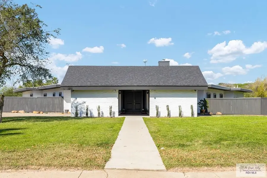 106 E Resaca Dr., Los Fresnos, TX 78566 - Image #2