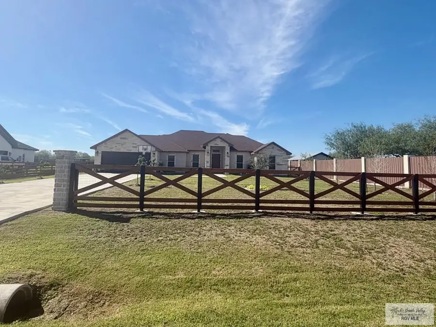 34046 Brooks Ln, San Benito, TX 78586 - Image #3