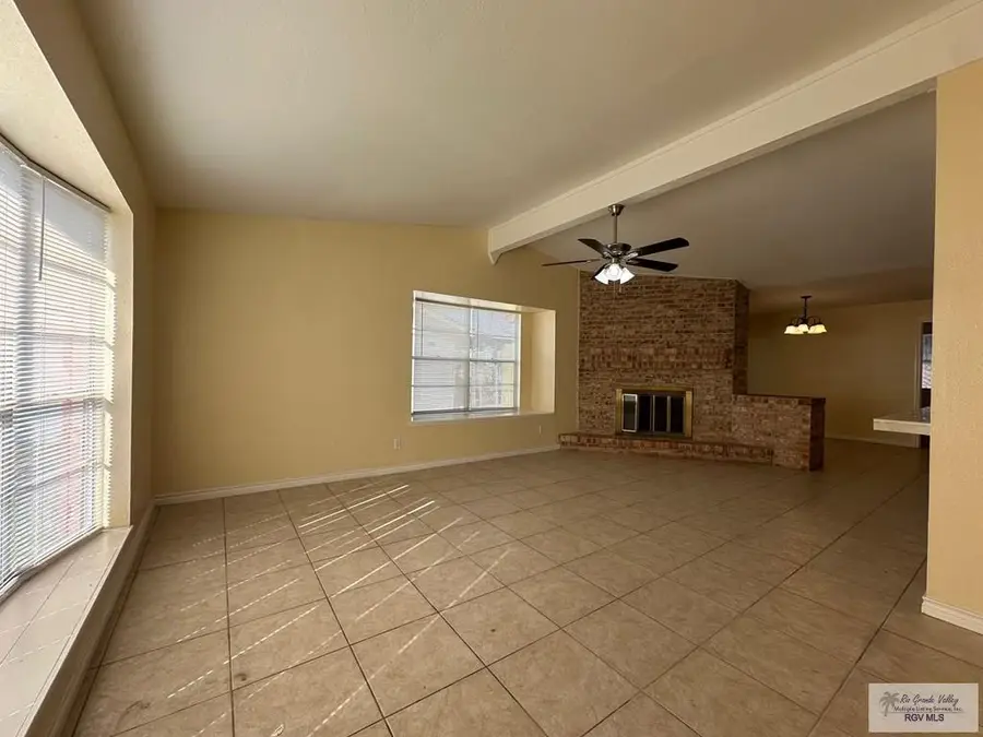 2102 W Ann Arbor St, Harlingen, TX 78552 - Image #3
