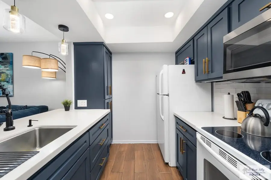 95 Poinciana Dr #114, Brownsville, TX 78521 - Image #3