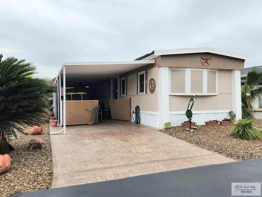 2102 Bogey Dr, Mission, TX 78572 - Image #2