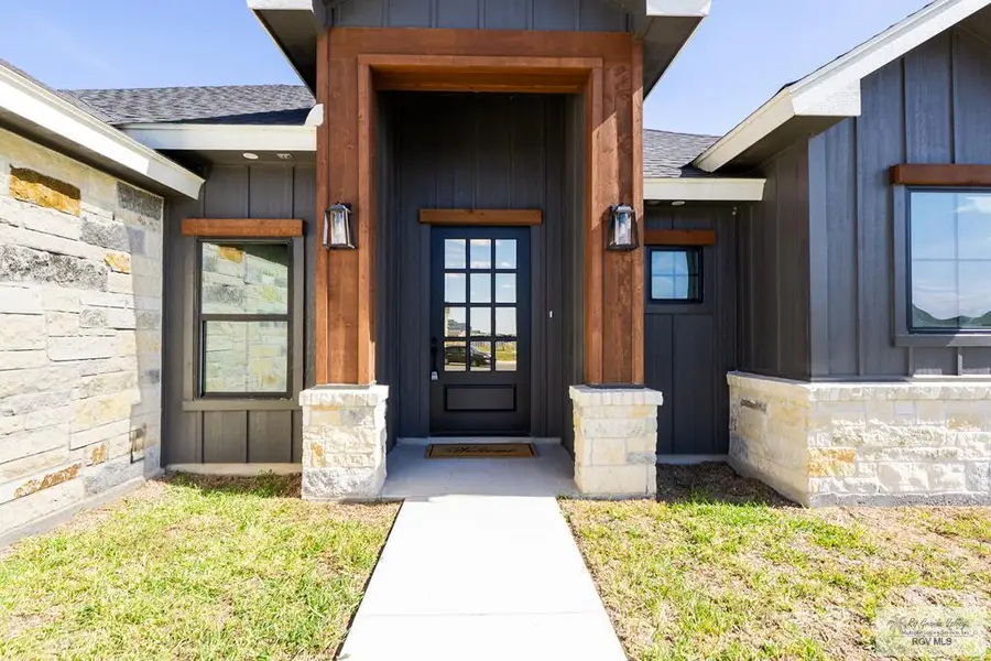 2420 Seagull Ln, Harlingen, TX 78552 - Image #3