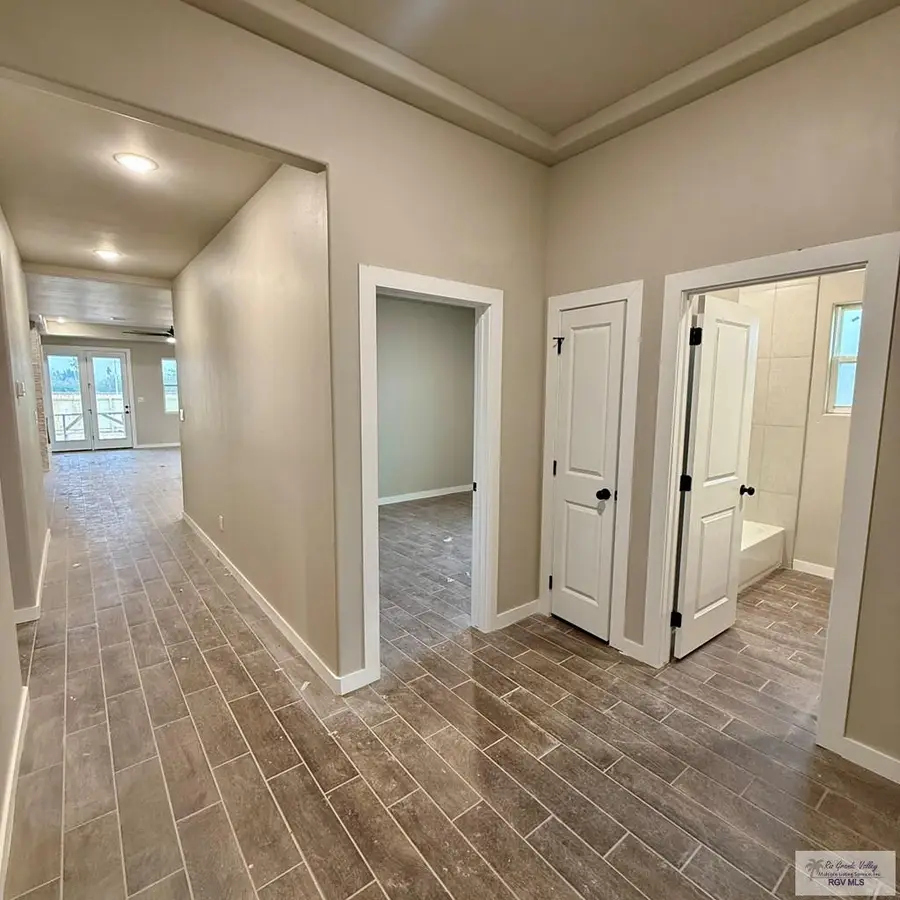 1921 Dean Dr, Harlingen, TX 78550 - Image #2