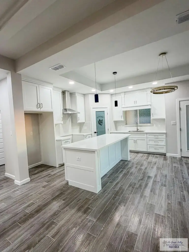 4362 Casamigos St, Harlingen, TX 78552 - Image #2