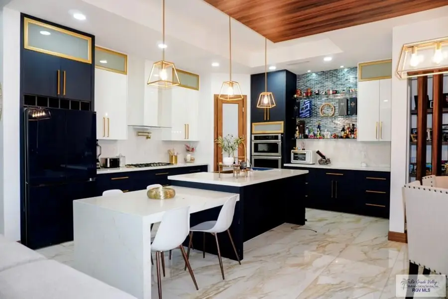 9108 Lake Charles Dr, Brownsville, TX 78526 - #3