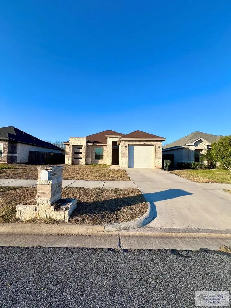 9726 Hawk Dr, Harlingen, TX 78552 - Image #2