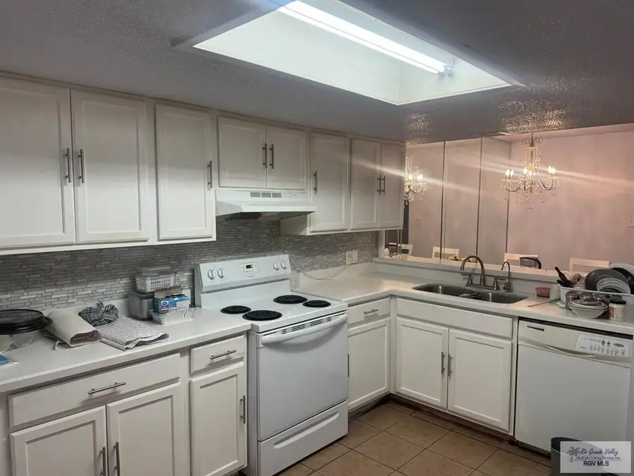 3005 Old Alice Rd. #BLDG 700 APT C, Brownsville, TX 78521 - #2
