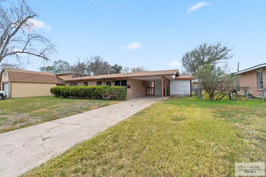 697 W White Ave., Raymondville, TX 78580 - #2