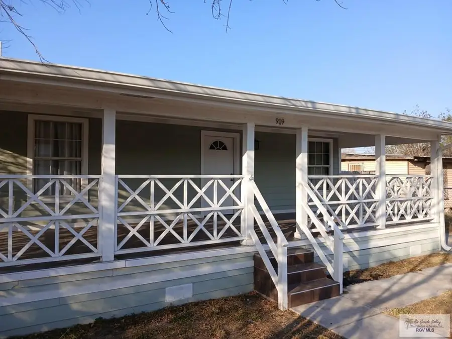 909 E Adams Ave, Harlingen, TX 78550 - #2
