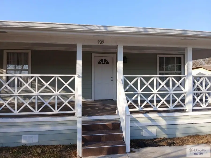 909 E Adams Ave, Harlingen, TX 78550 - #3