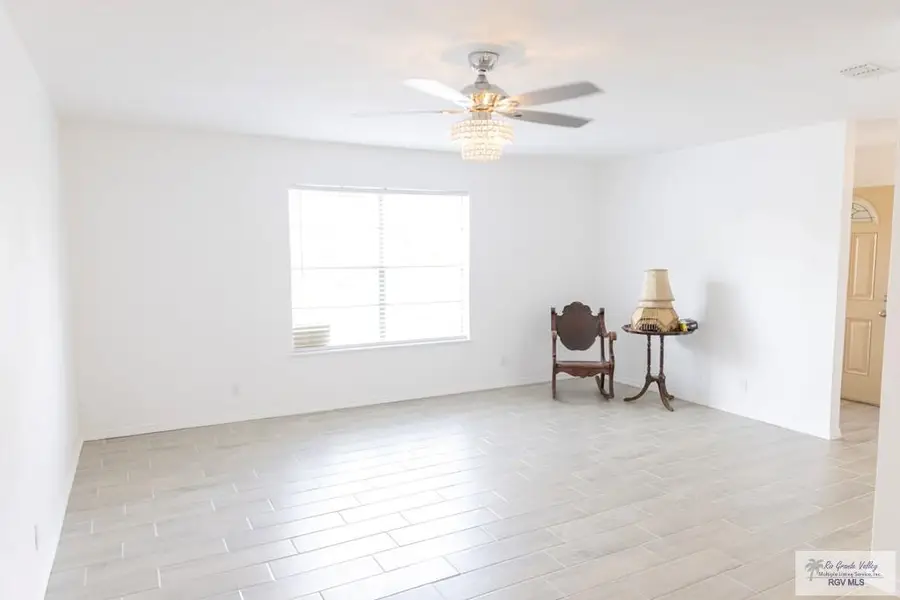 2402 Ella Ave., Harlingen, TX 78552 - #3