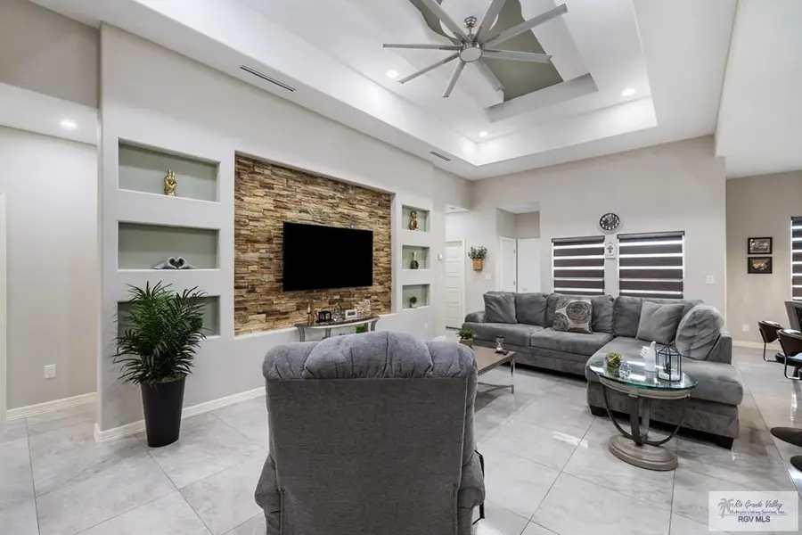 7243 Dominica Dr, Brownsville, TX 78520 - #2