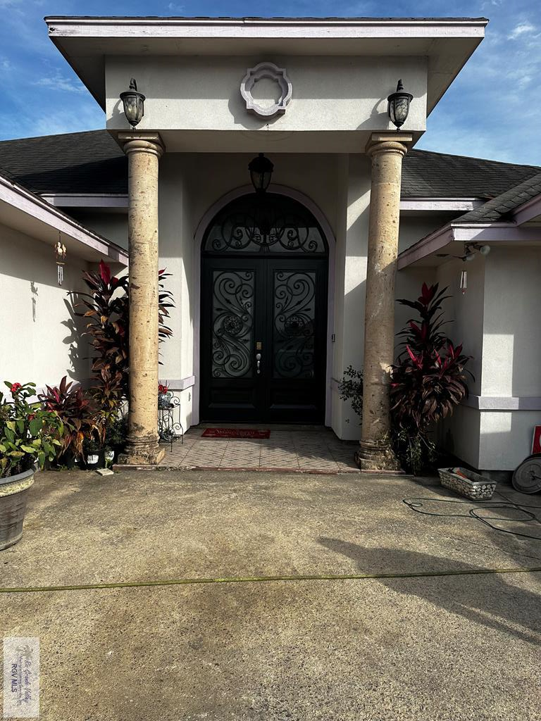 9104 Lake Charles Dr, Los Fresnos, TX 78566 - #2