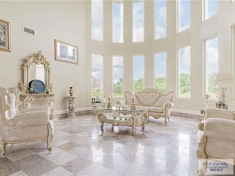 908-932 S Cesar Chavez Rd., Edinburg, TX 78542 - #3