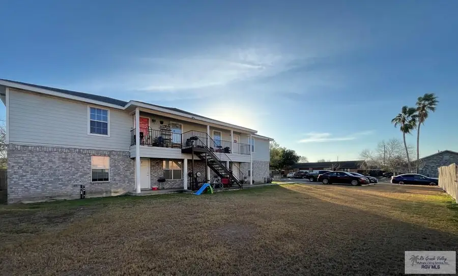 959 Live Oak Cir., Harlingen, TX 78550 - #2