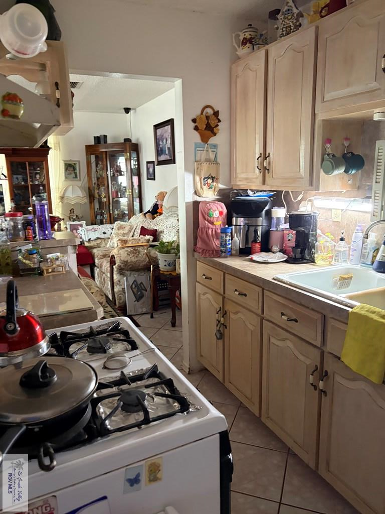 4749 Palacio Real Dr, Brownsville, TX 78521 - #2