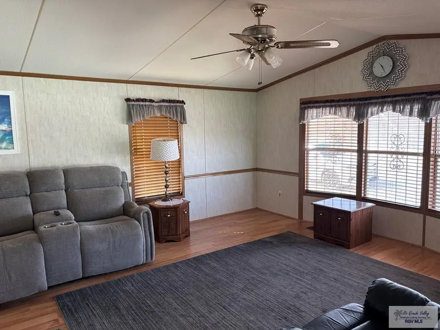 712 N Anaqua St, La Feria, TX 78559 - #3