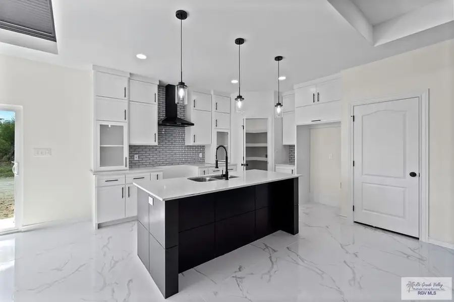 1068 Oro Blanco Ave, Brownsville, TX 78521 - #3