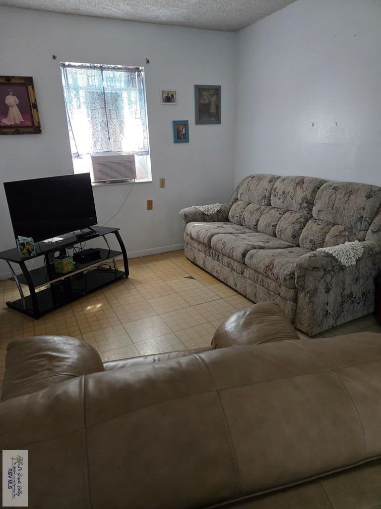 20 Ofelia Cir, Brownsville, TX 78521 - #2