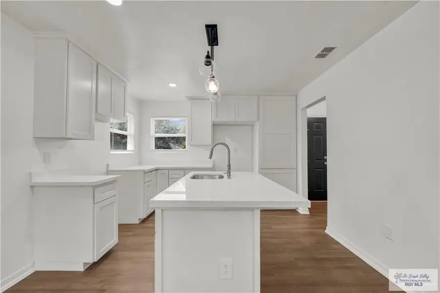 670 W Durham Ave., Raymondville, TX 78580 - #3