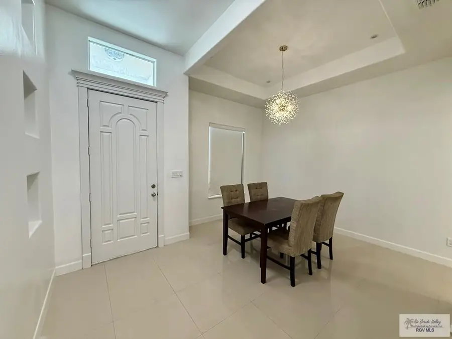 3882 Vivian Dr., Brownsville, TX 78521 - #3