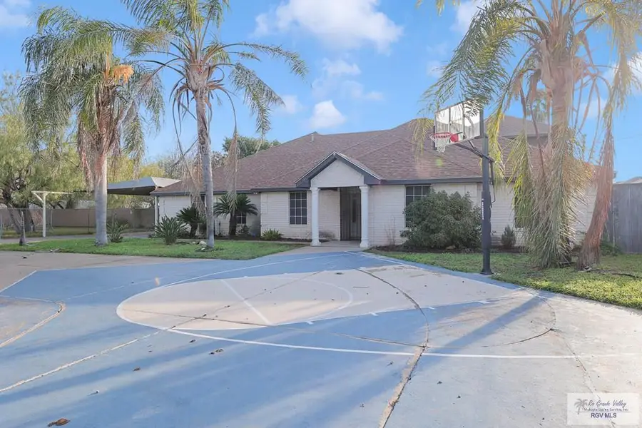 2704 N M St., Edinburg, TX 78542 - #3