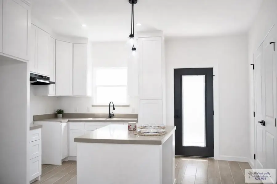 9177 Alamosa Dr, Brownsville, TX 78520 - #3