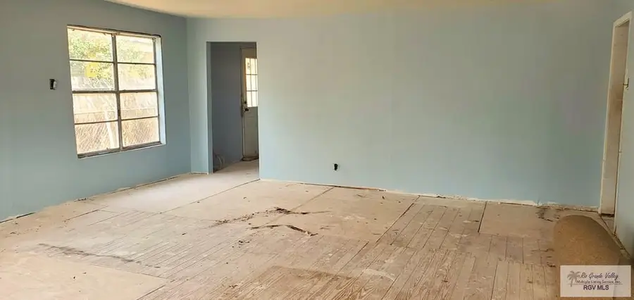 1118 W Grant Ave., Harlingen, TX 78550 - #2