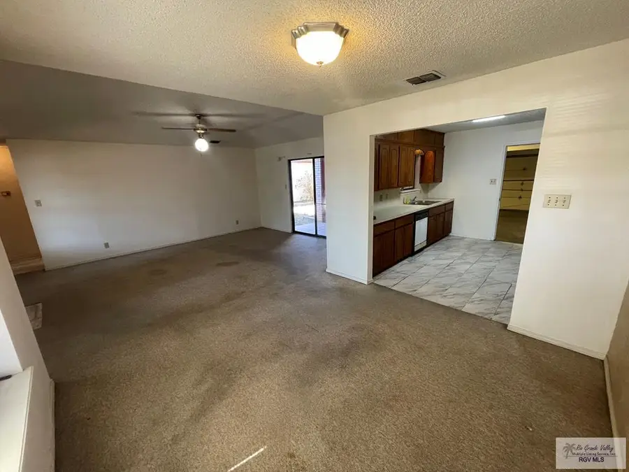 2717 Hunters Crossing St., Harlingen, TX 78550 - #3