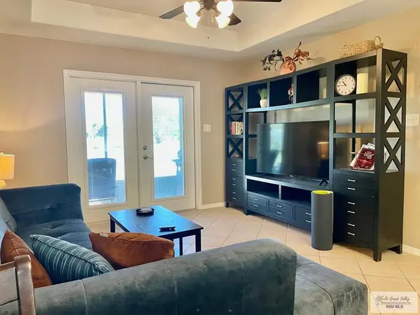 72 Bethpage Dr., LAGUNA VISTA, TX 78578