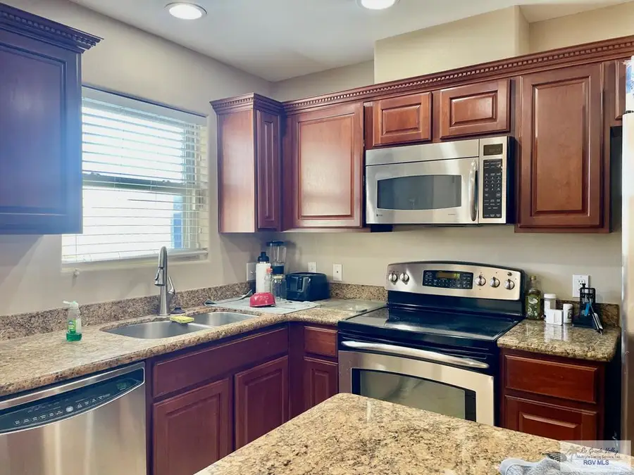 72 Bethpage Dr., Laguna Vista, TX 78578 - #3