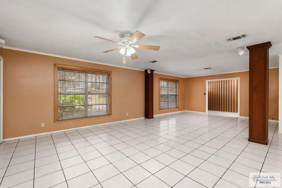 204 Emerald Ln, Brownsville, TX 78520 - #3