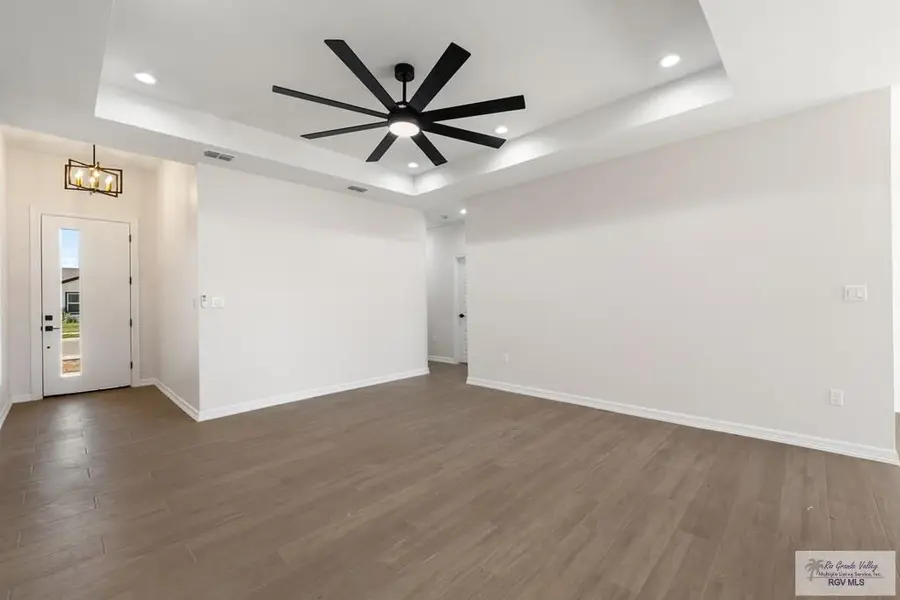 719 Foster Ln, Brownsville, TX 78521 - #3