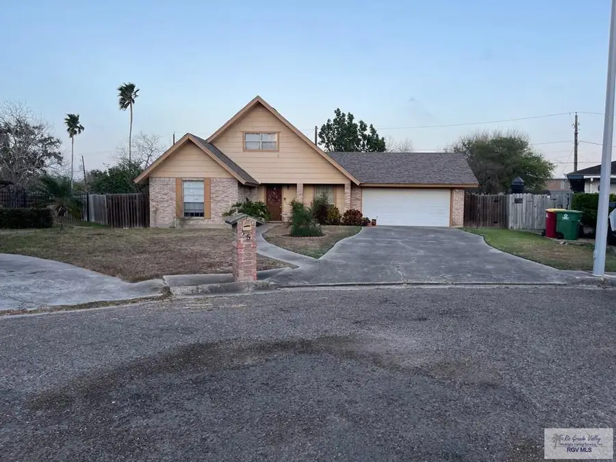 25 Cobblestone Cir., Brownsville, TX 78526 - #2