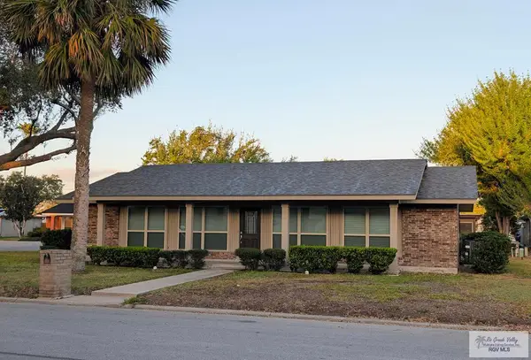 1717 Palm Valley Dr W, PALM VALLEY, TX 78552