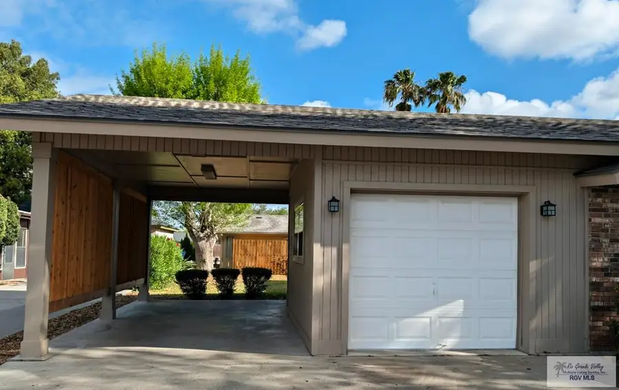 1717 Palm Valley Dr W, Palm Valley, TX 78552 - #2