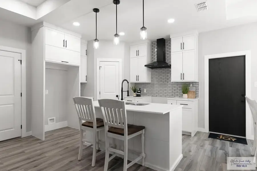 6101 Dakota Garden Cir, Brownsville, TX 78521 - #2