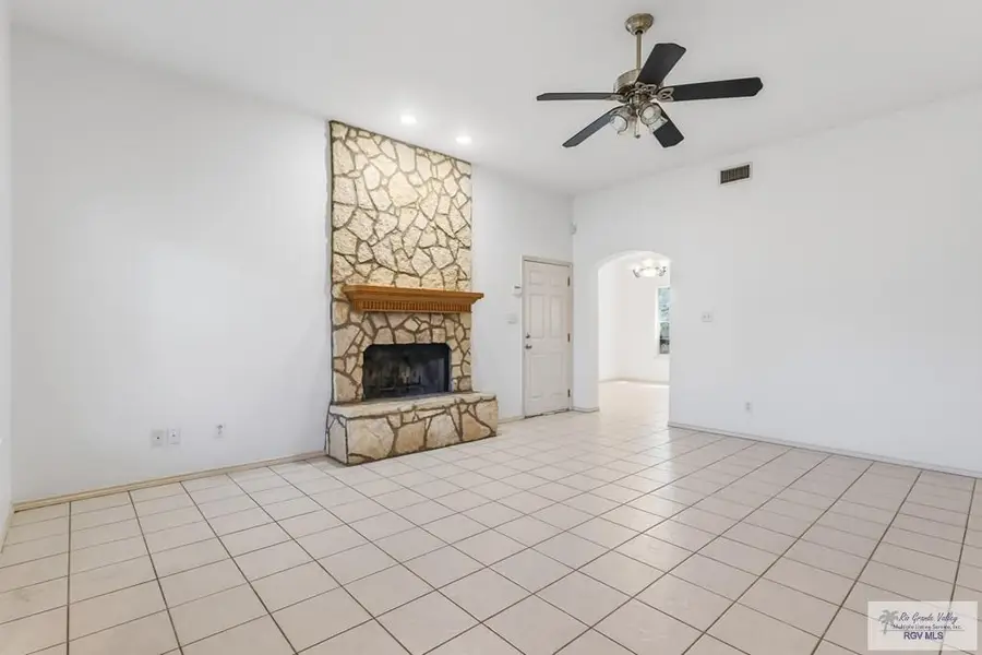 17376 Arroyo Bank Rd, Harlingen, TX 78552 - #2