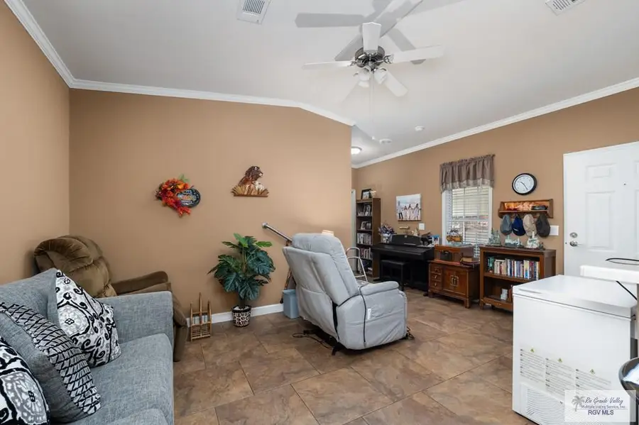 1216 N Palmera Dr., La Feria, TX 78559 - #3