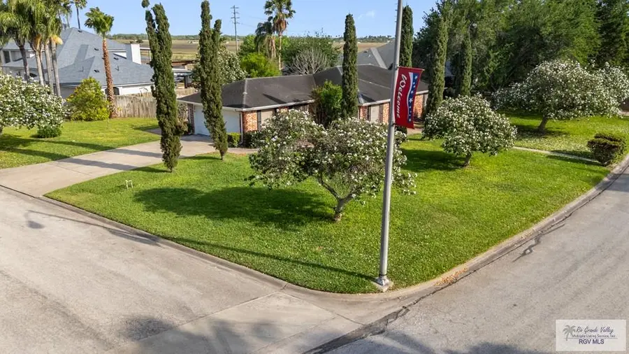 816 E Palm Valley Dr., Harlingen, TX 78552 - #2