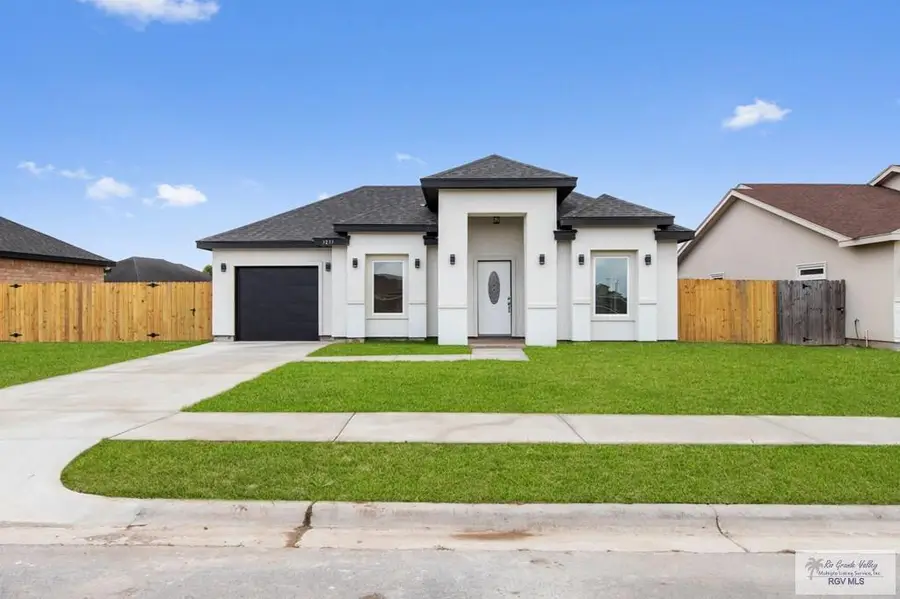 3233 Rocky Row Dr., Harlingen, TX 78550 - #3
