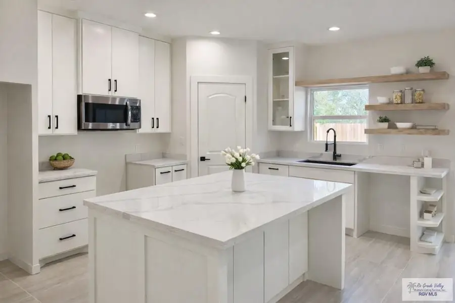 4325 Casamigos St, Combes, TX 78522 - #2